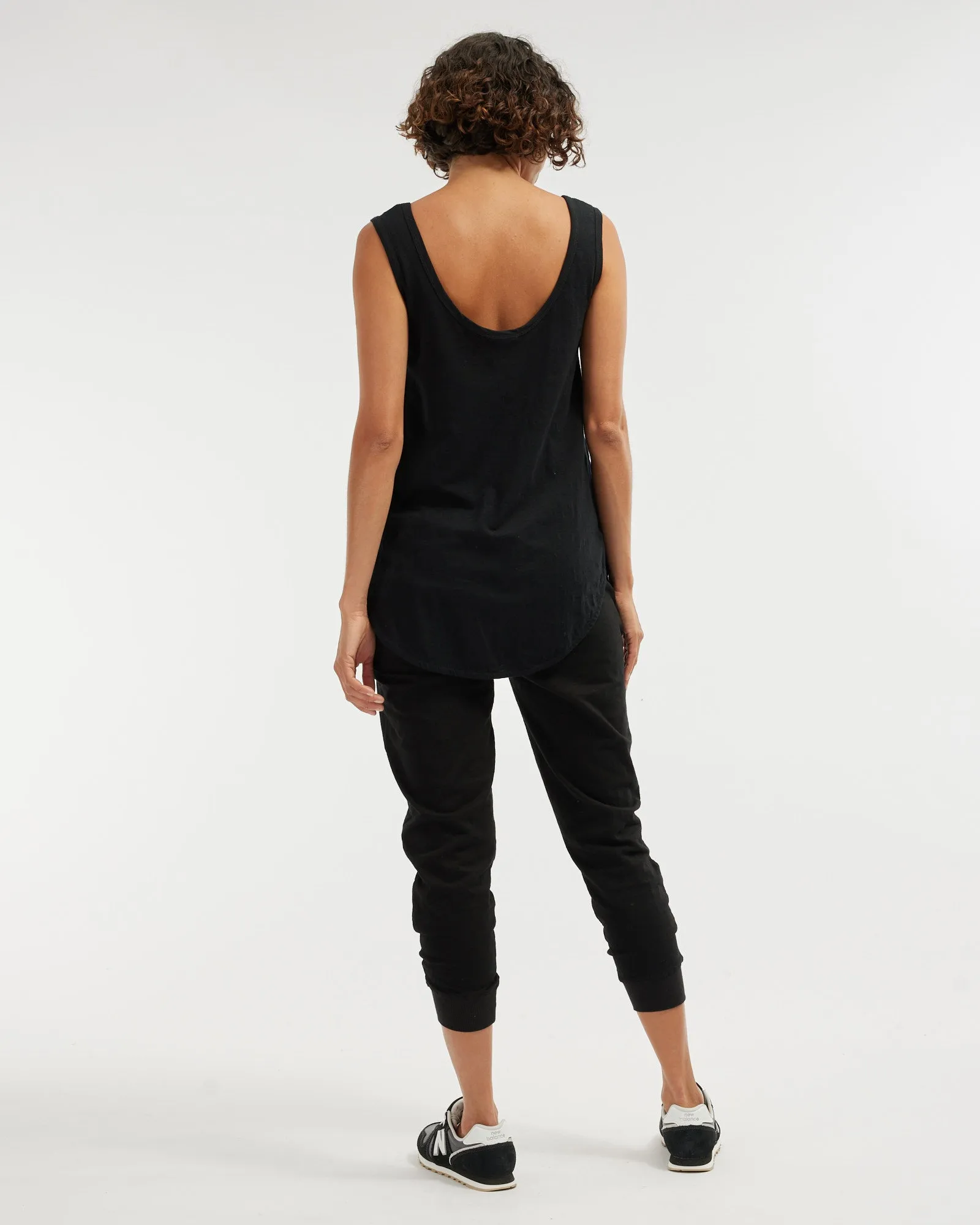 Bailey Rounded Hem Tank - Black