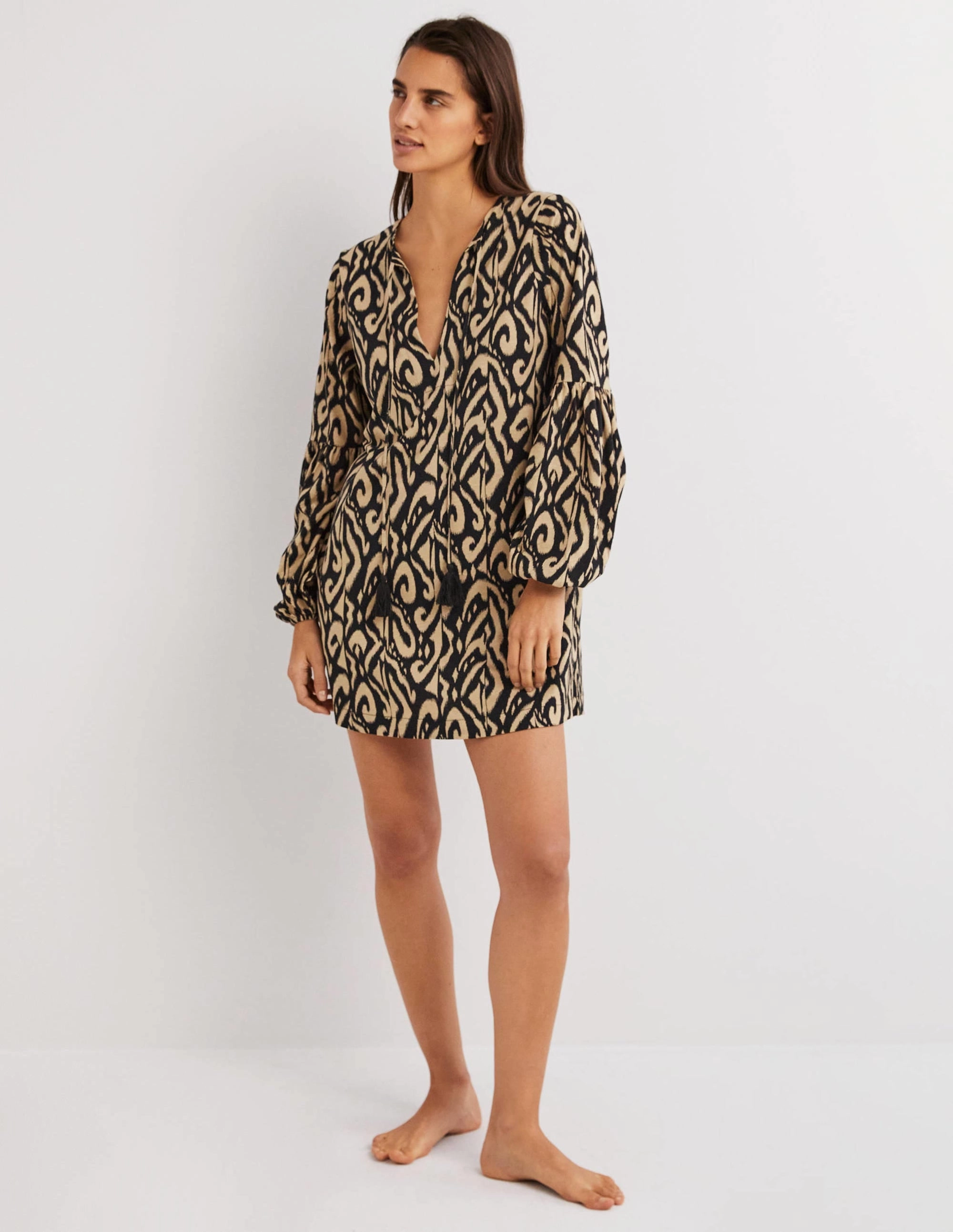 Cotton Jersey Kaftan-Black. Ikat