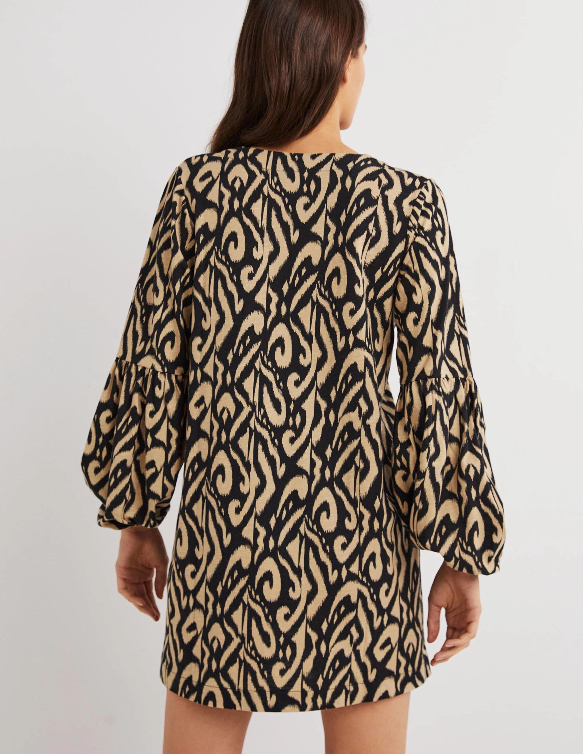Cotton Jersey Kaftan-Black. Ikat