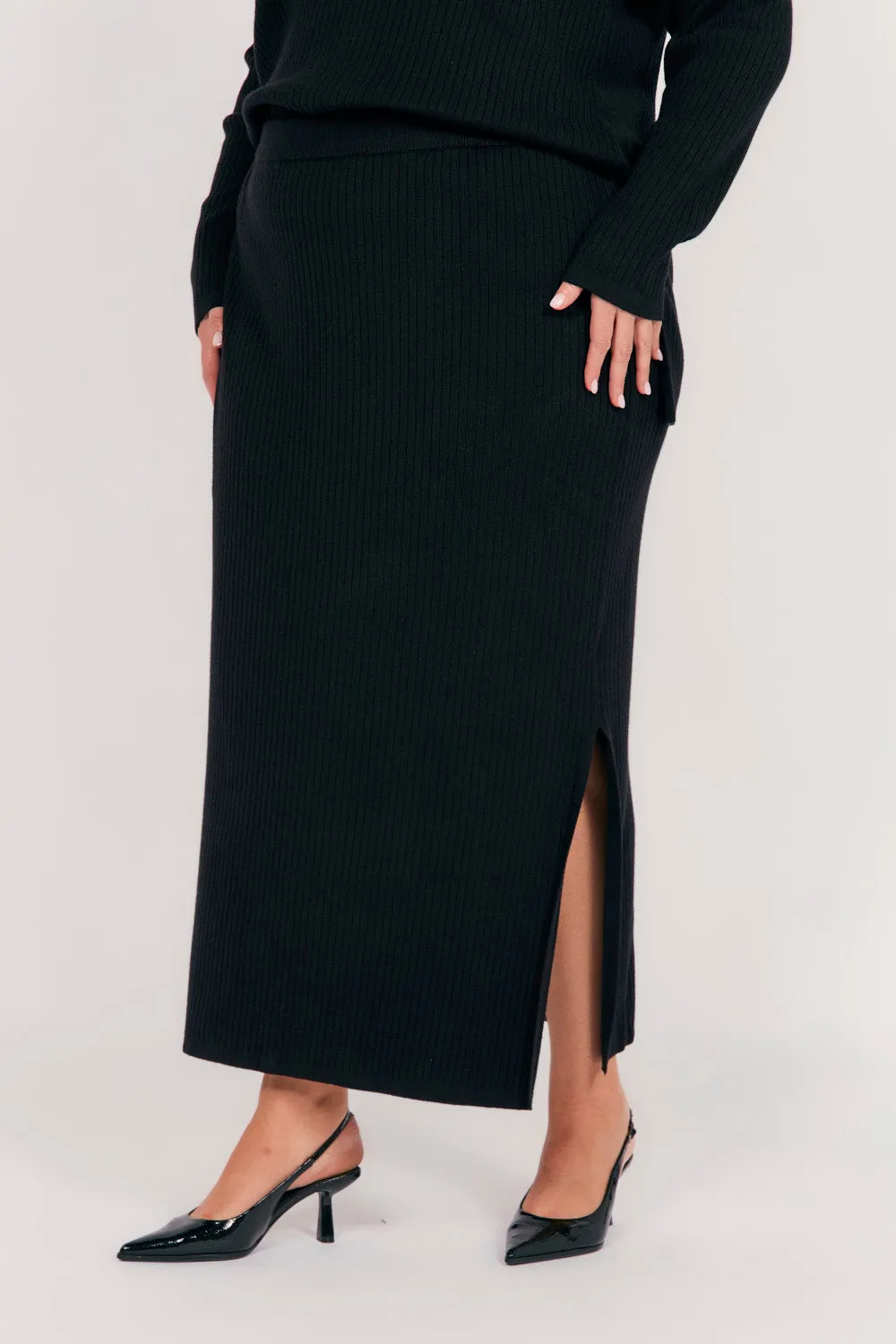 Knitted Skirt in Black