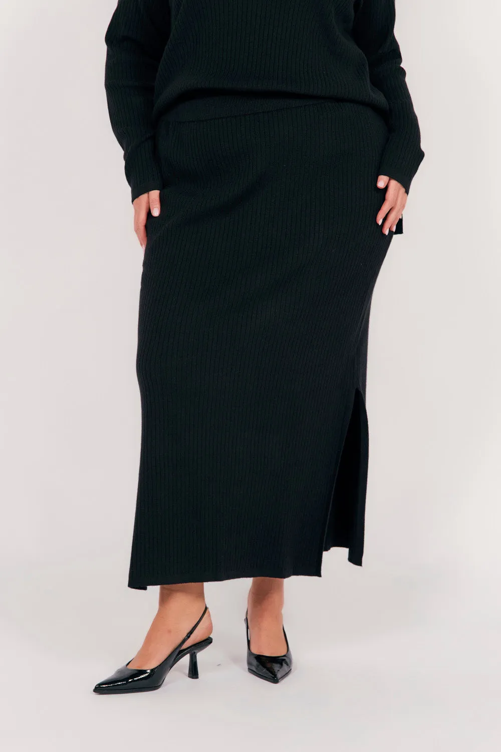 Knitted Skirt in Black