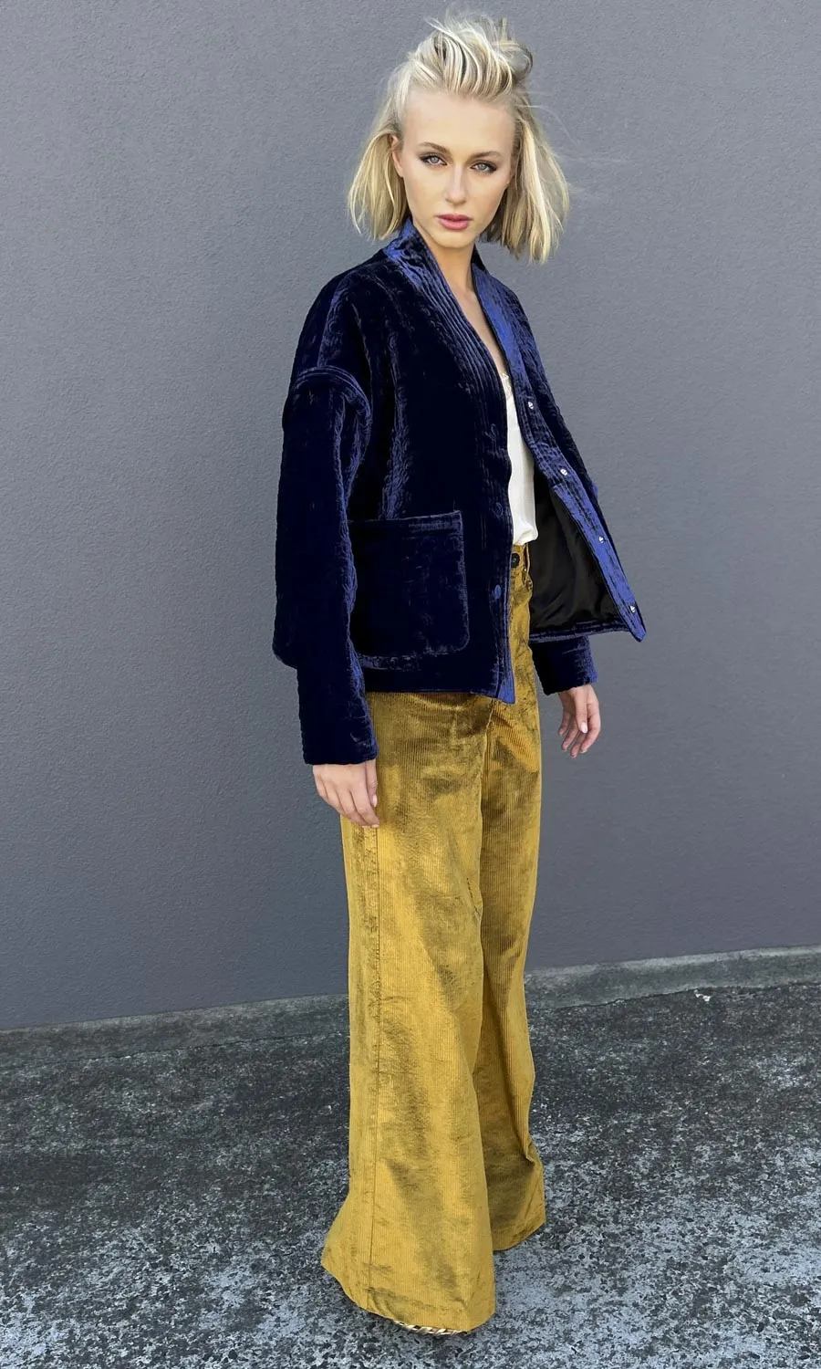 Momoni Kuma Jacket Quilted Silk Blend - Indigo