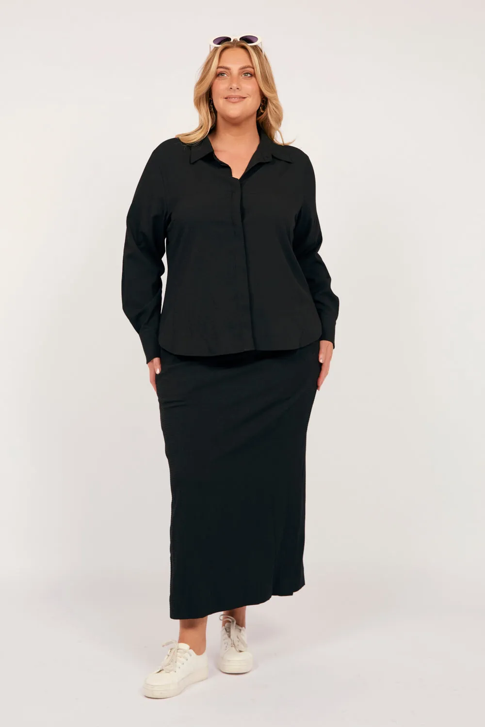 Relaxed Travel Skirt in Black