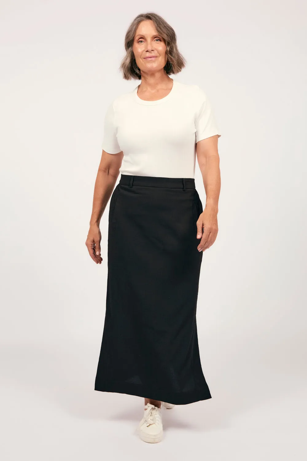 Relaxed Travel Skirt in Black