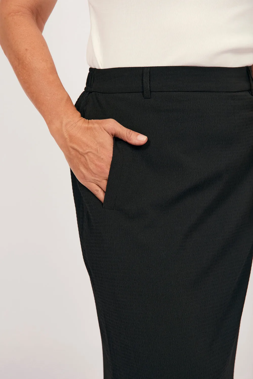 Relaxed Travel Skirt in Black