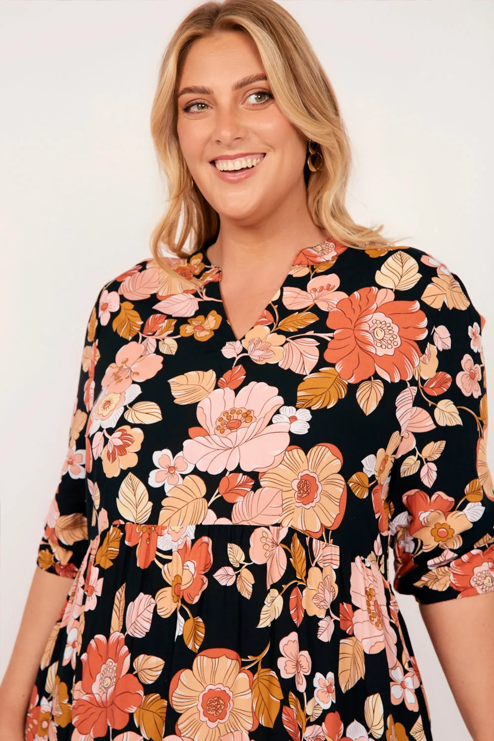 Sabre V-Neck Dress in Sweet Blooms