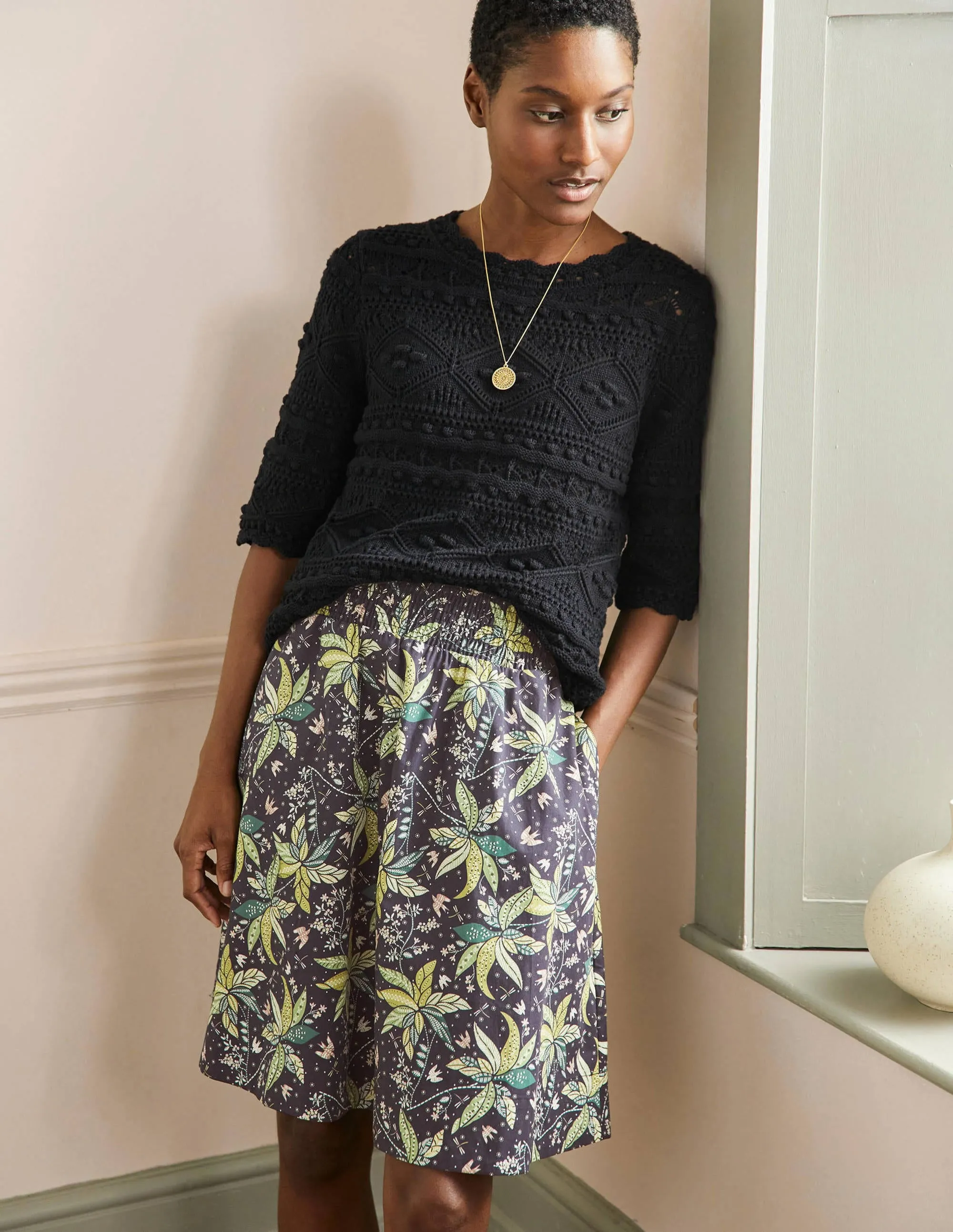 Shirred Waist Cotton Skirt-Black. Oriental Cascade