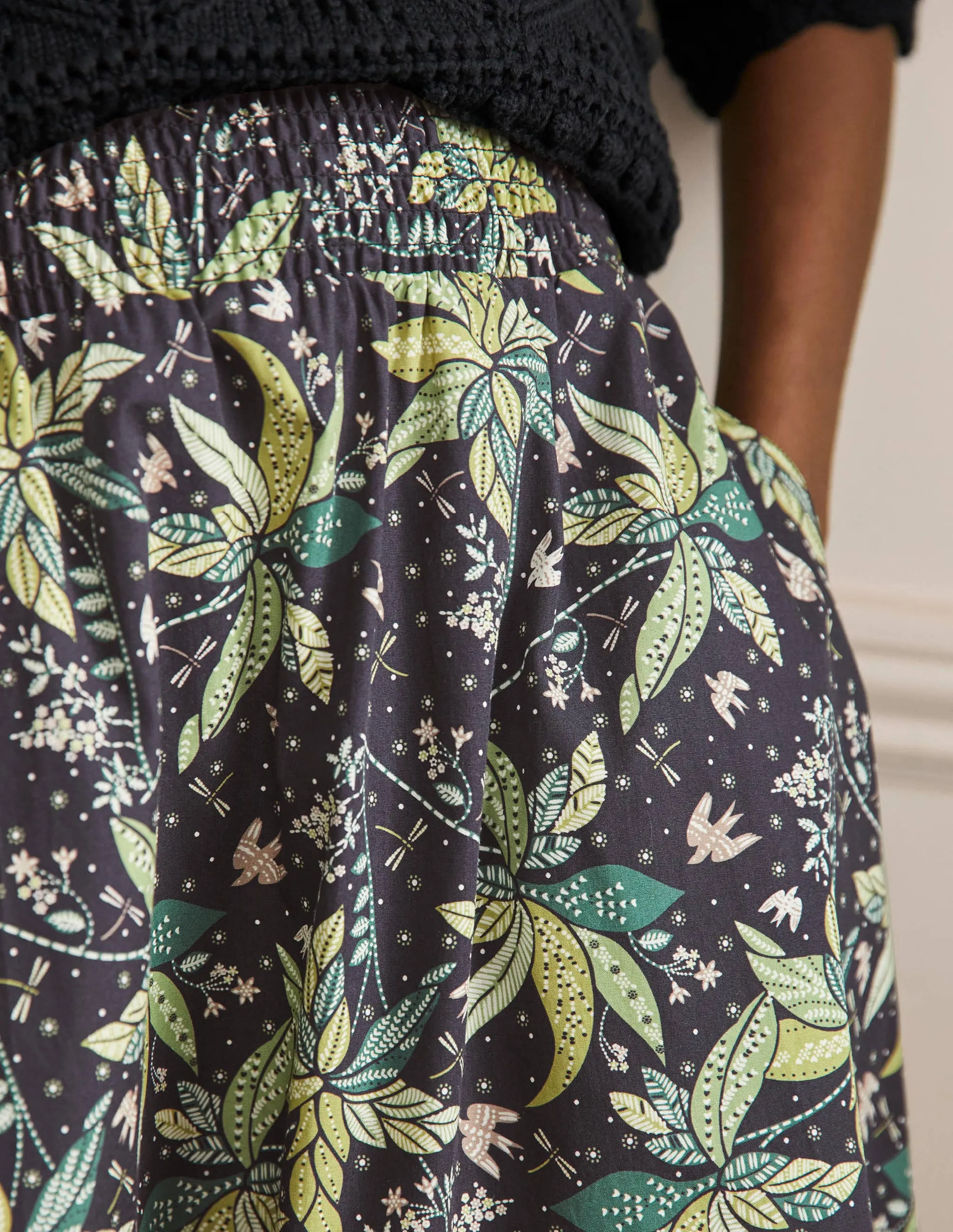 Shirred Waist Cotton Skirt-Black. Oriental Cascade