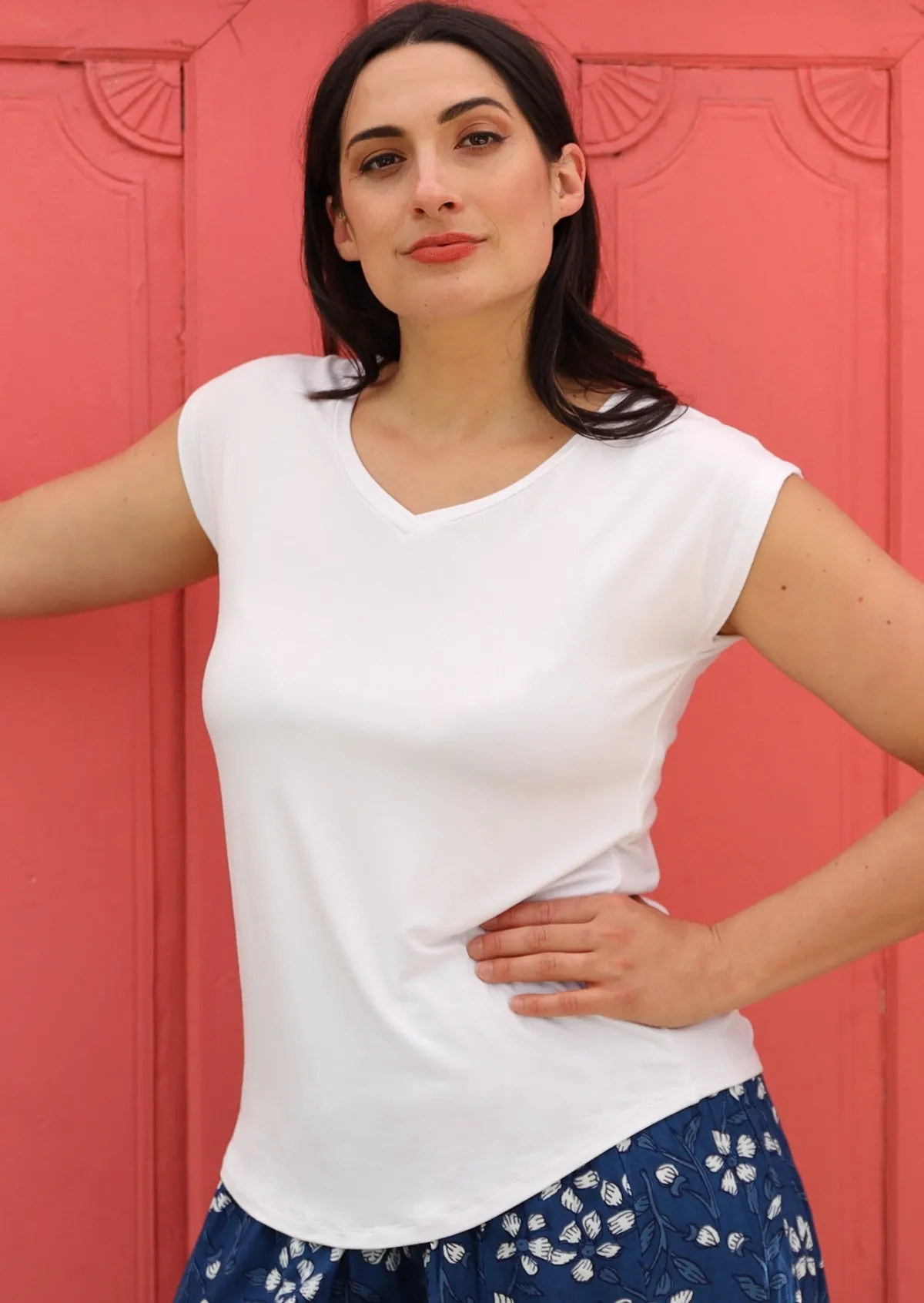 Simple Top V-neck White