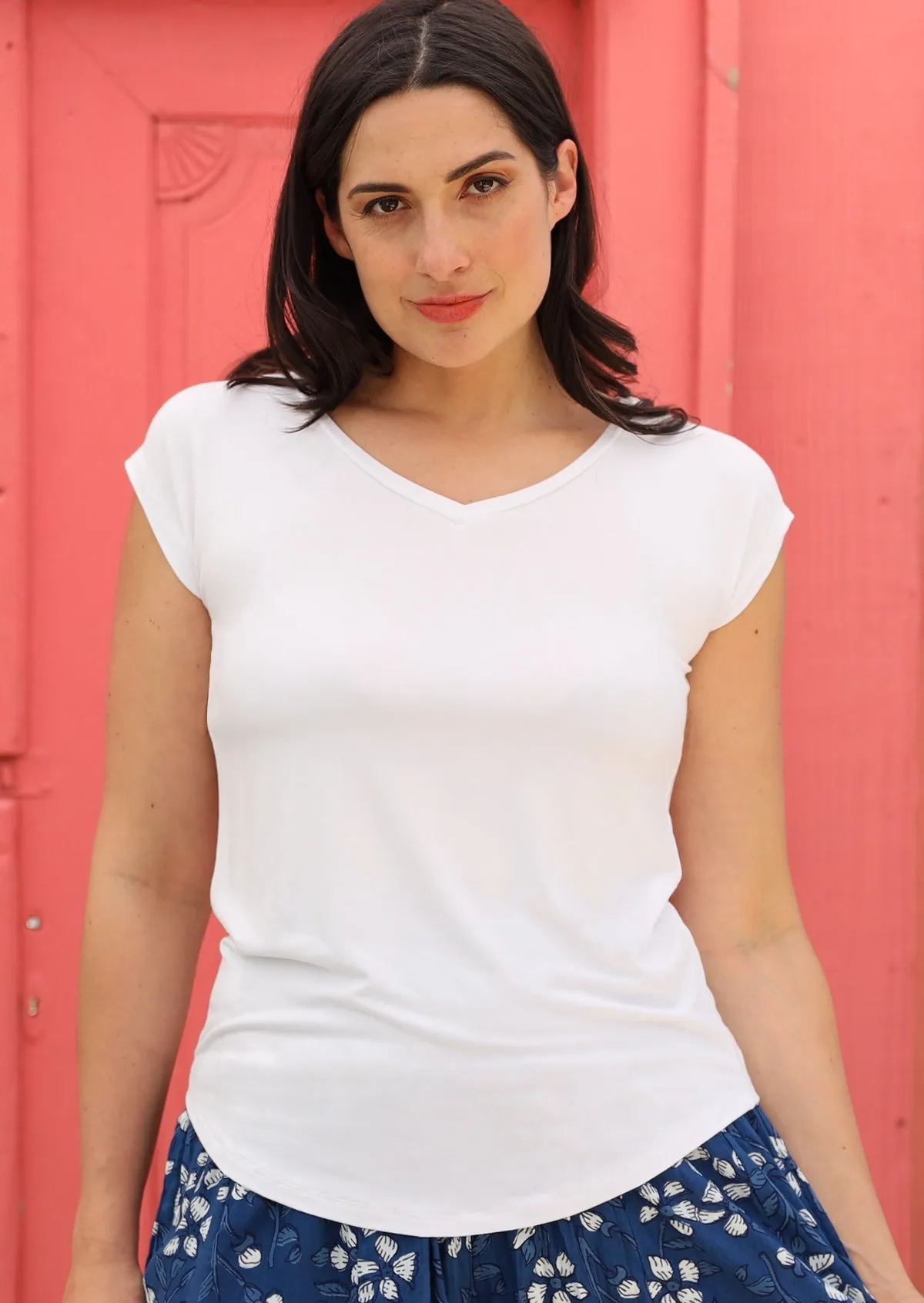 Simple Top V-neck White