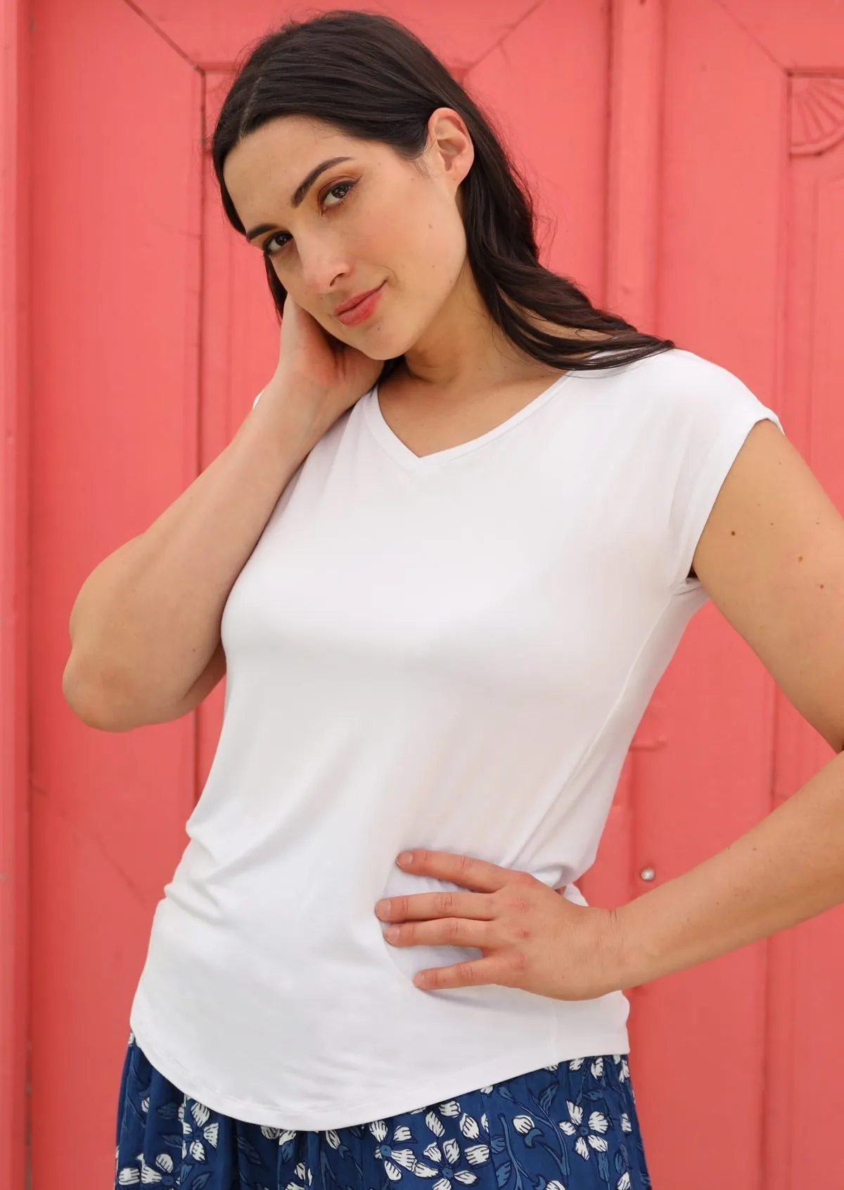 Simple Top V-neck White